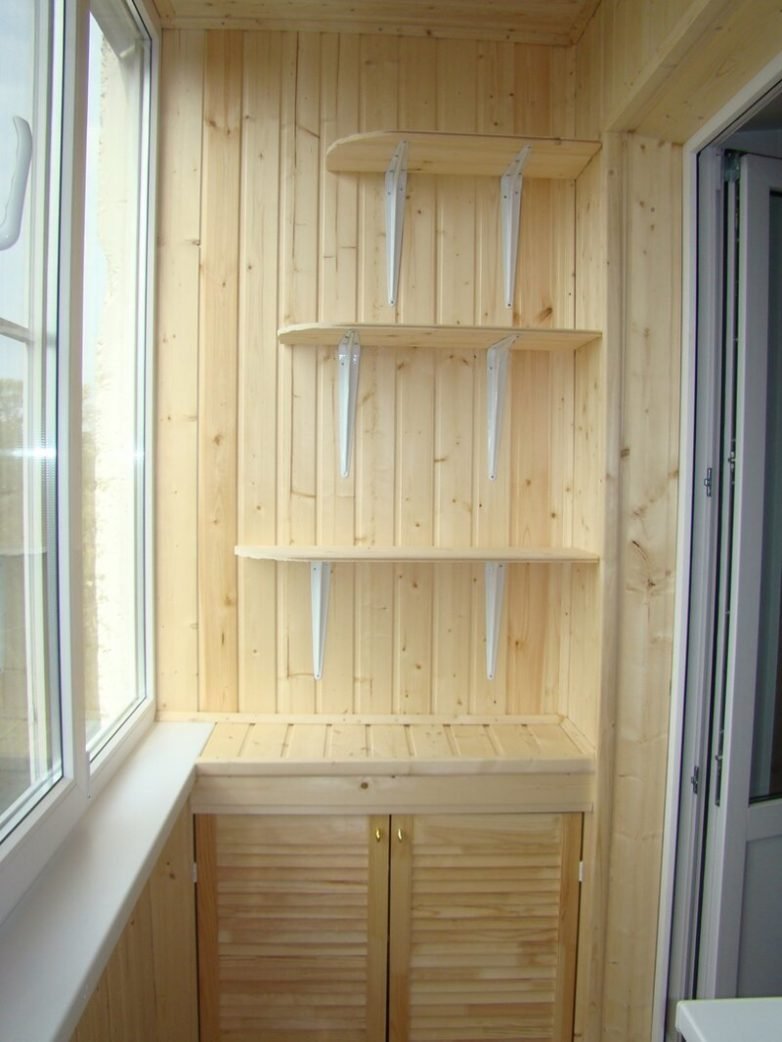 Полочки на лоджии