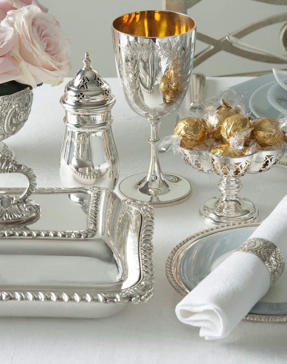 Фон серебряная посуда