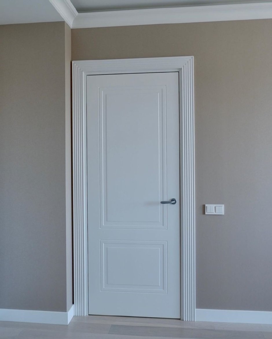 Дверь Неоклассика белая