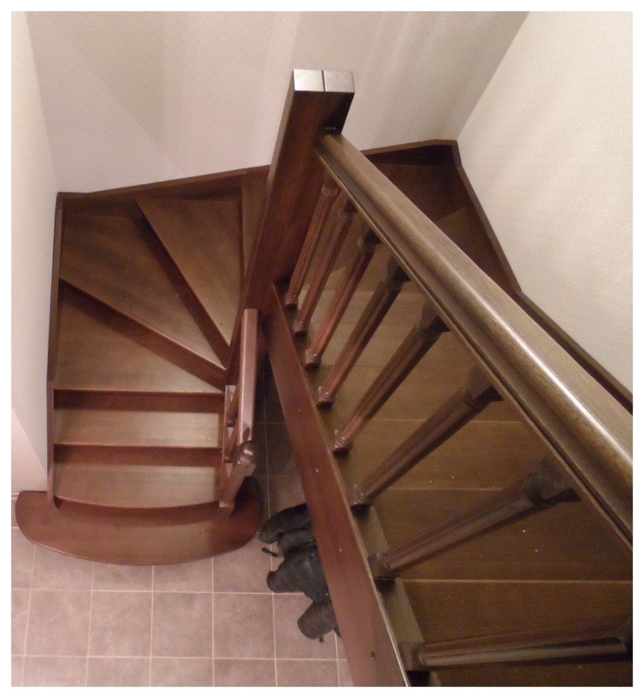 Отделка лестницы с забежными ступенями