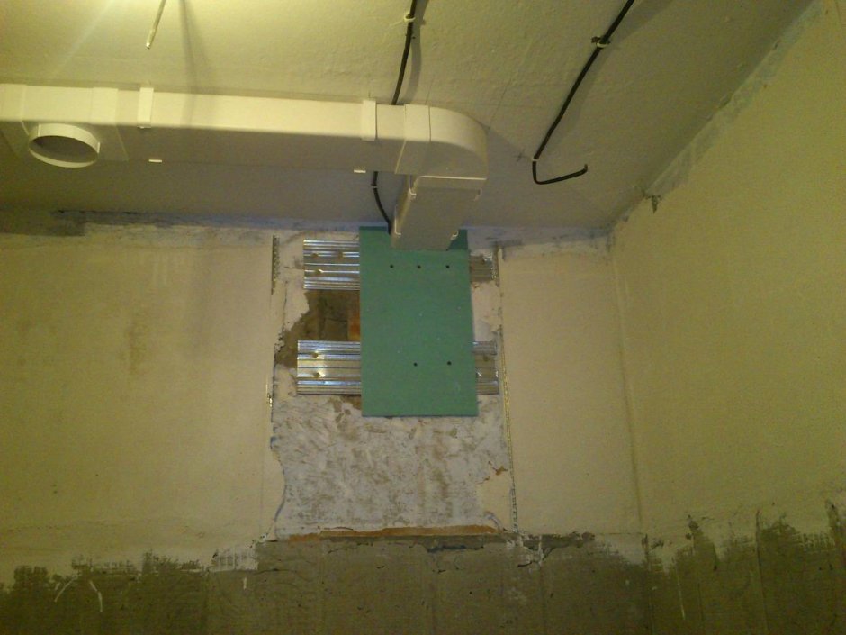Воздуховод для вытяжки на кухне под натяжной потолок