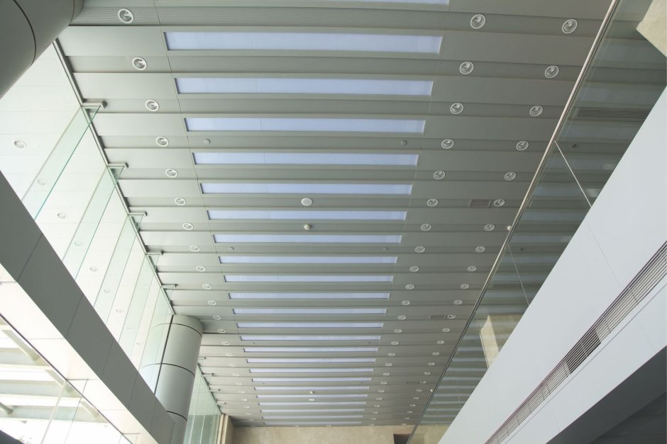 Алюминиевые панели для потолка