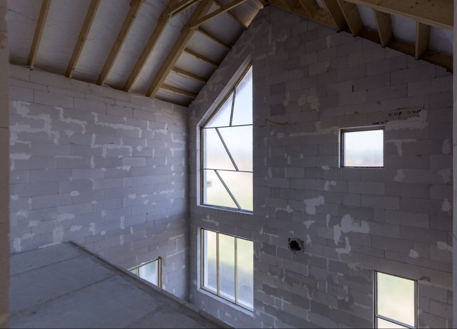 Дом из пеноблока с панорамными окнами