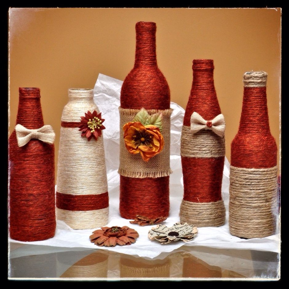 Бутылки декорированные джутом