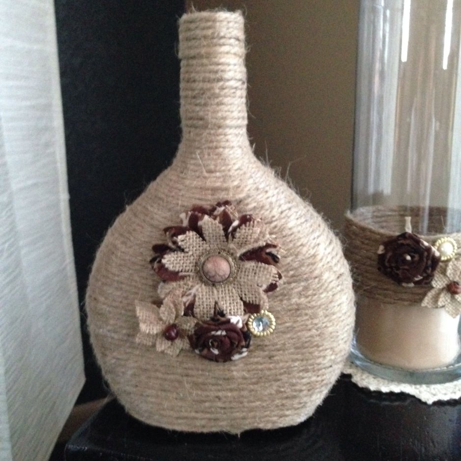 Украшение бутылки веревкой