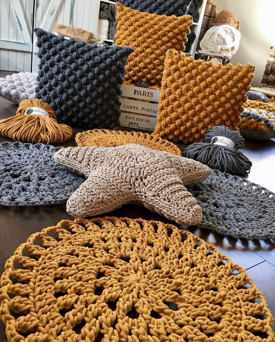 Вязаные подушки