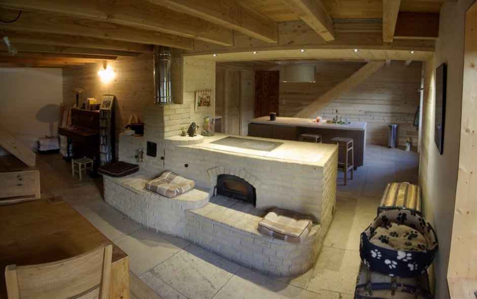 Современная русская печка с лежанкой