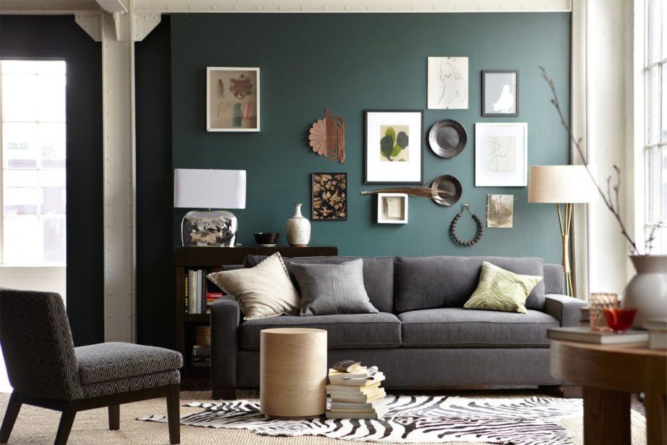 Диван цвета петроль в интерьере