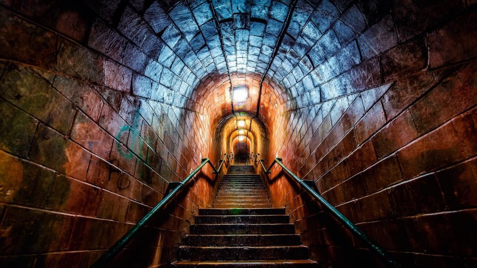Лестница в подземелье