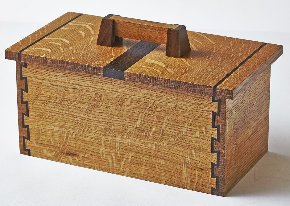 Плинтус Рехау для труб отопления