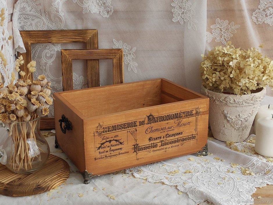 Деревянный короб для труб