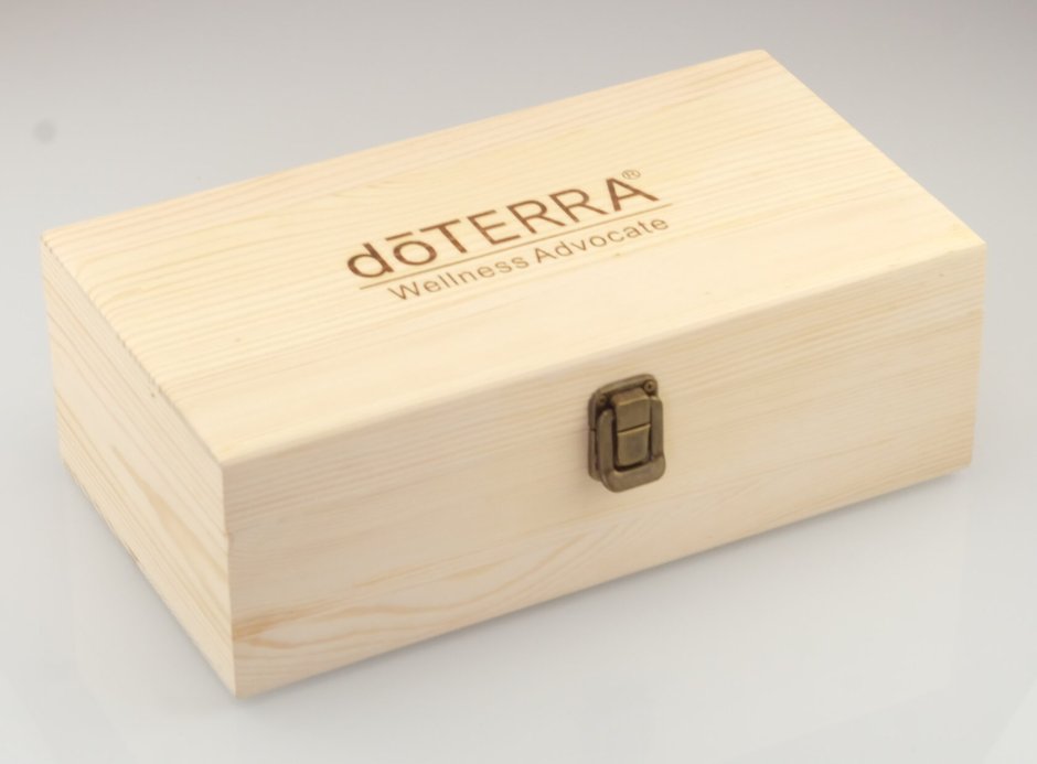 Большой деревянный ящик