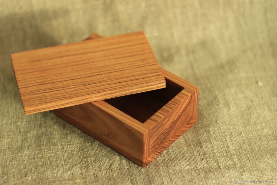 Ящик из дерева