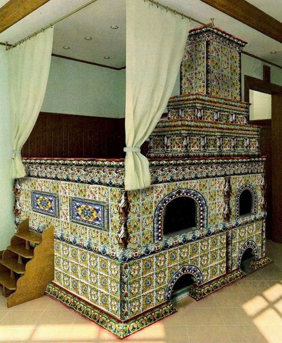 Русская печь с изразцами с лежанкой