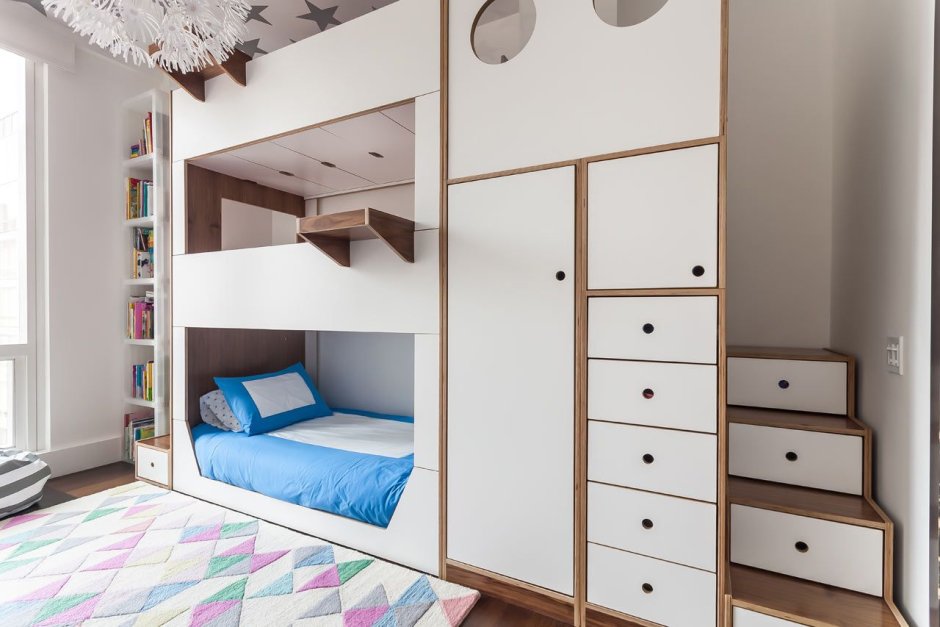 Детская двухэтажная кровать со шкафчиками