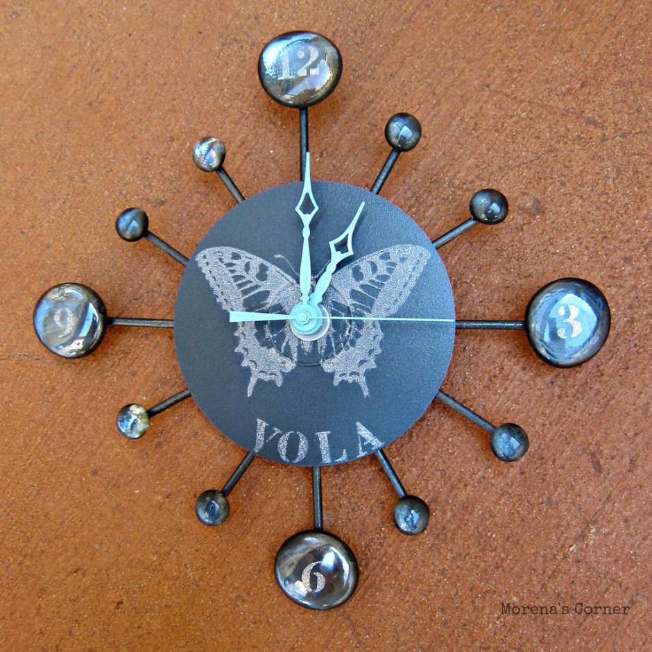 Панно из наручных часов