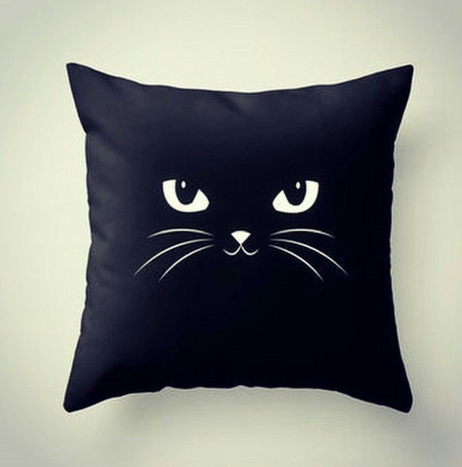 Декоративная подушка кошки