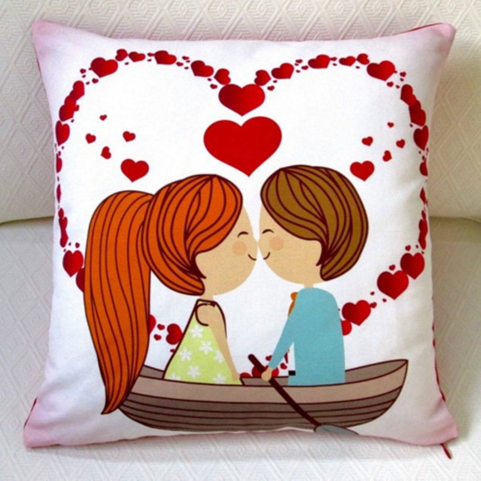 Подушка декоративная "любовь"