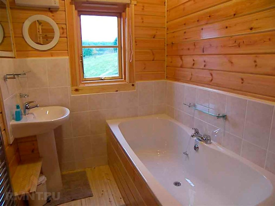 Покраска ванной комнаты в деревянном доме