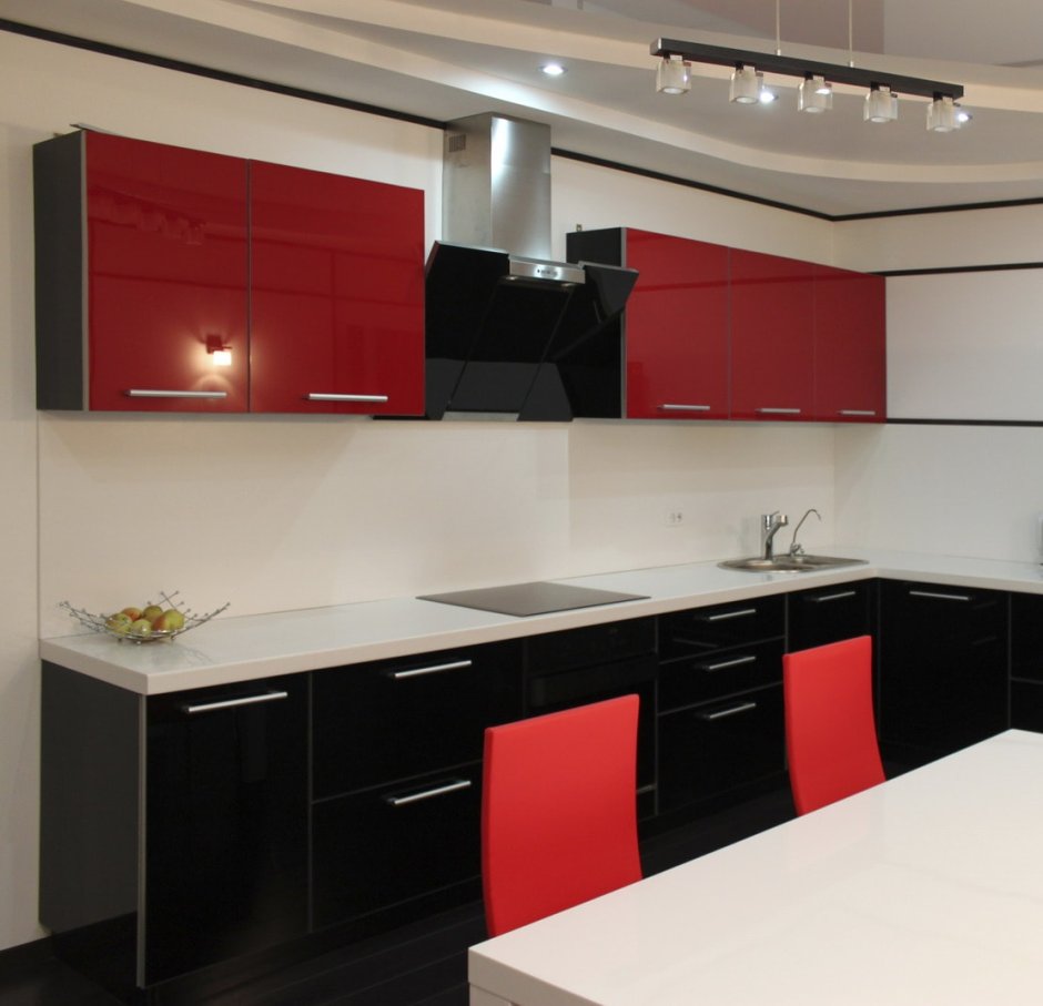 Кухня черный низ красный верх