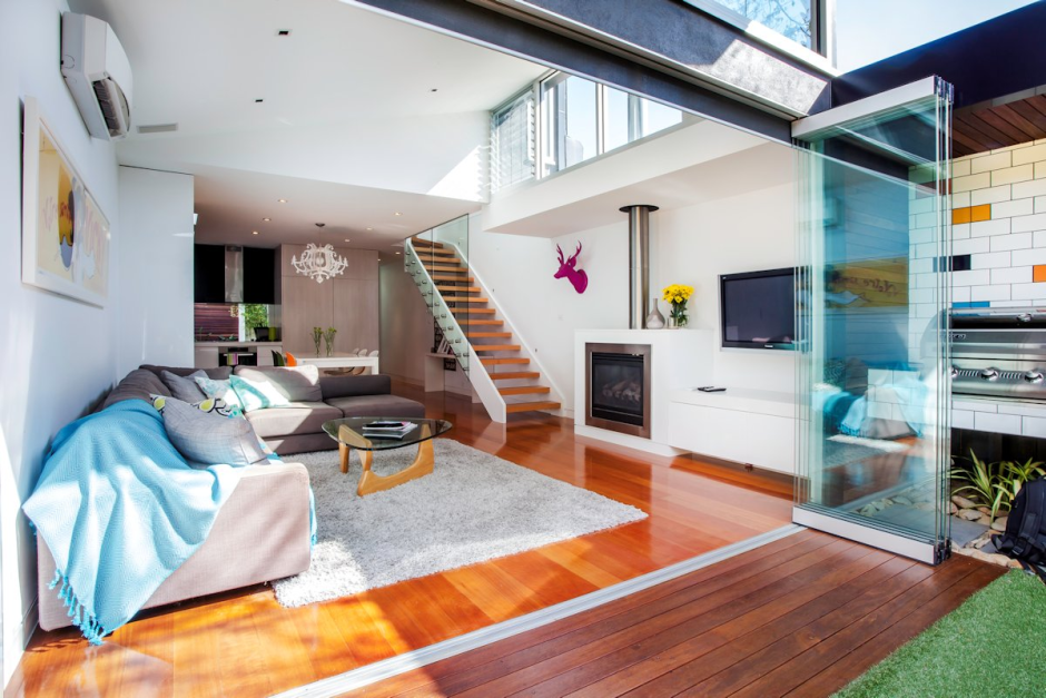 Семья в квартире