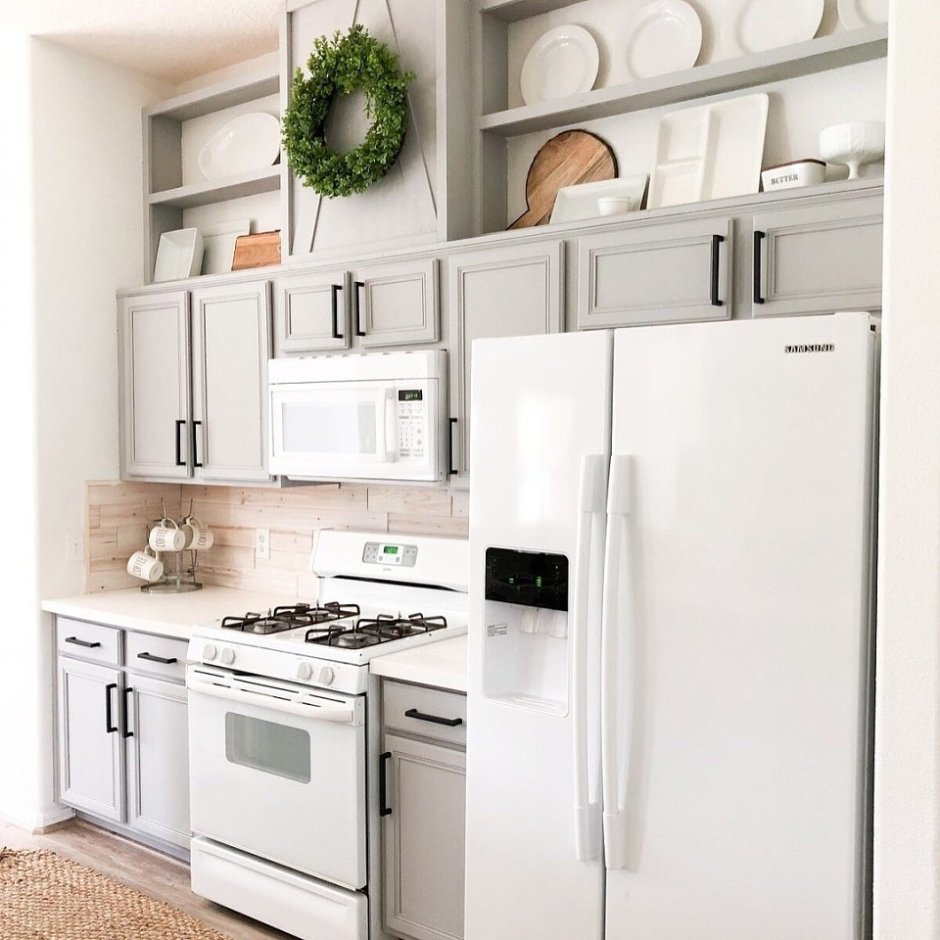 Пространство над кухонными шкафчиками