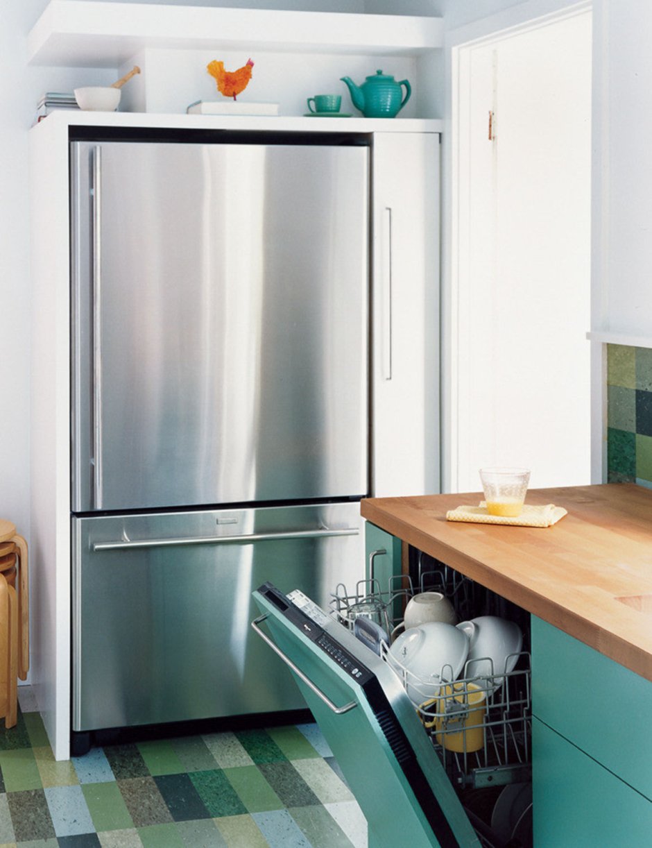 Полочка над холодильником