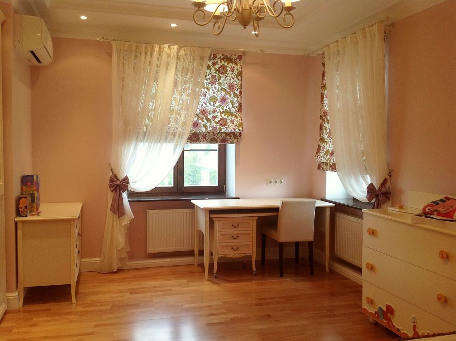 Римская штора и тюль в детскую