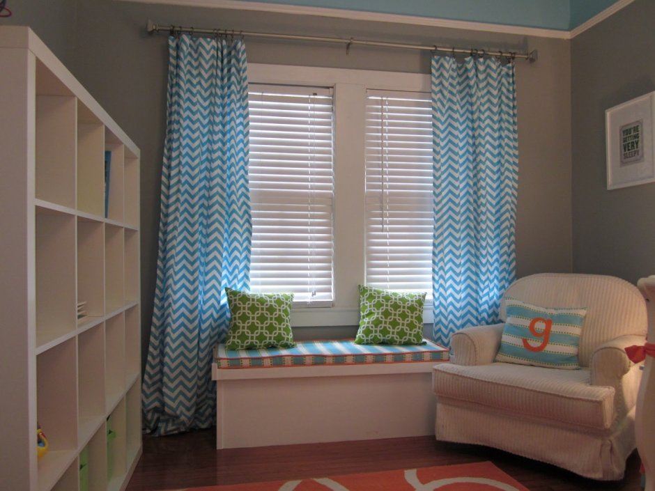 Оформление окна в детской