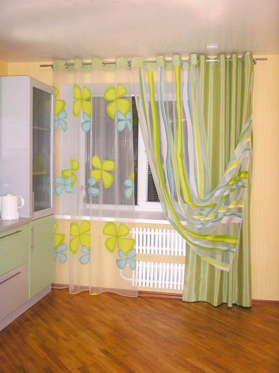 Зеленая тюль на кухню