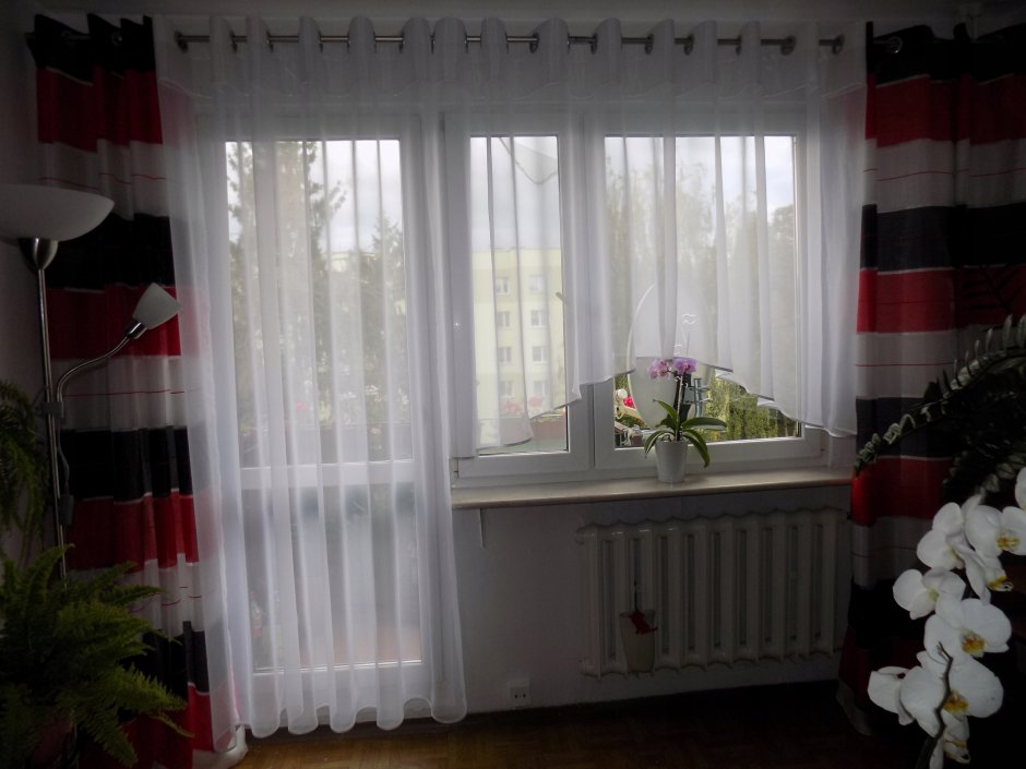 Тюль на окно с балконной дверью