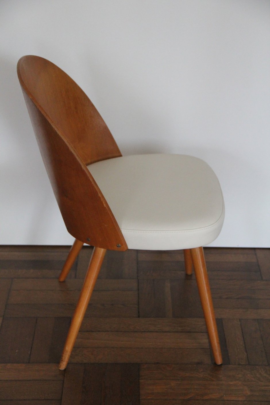 Стулья МИД сенчури