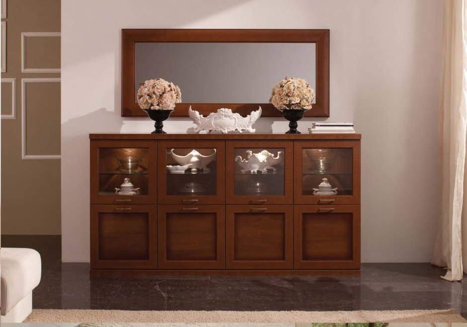 Комод под стеклом