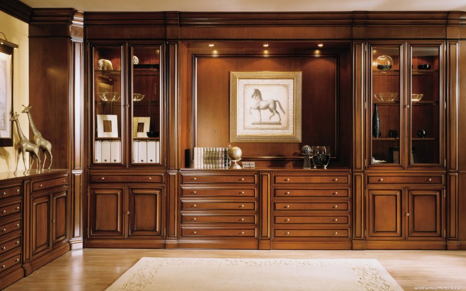 Итальянская стенка риомбини 1762 из массива