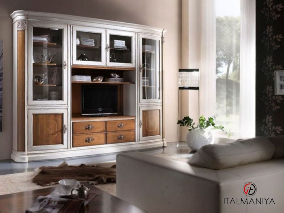 Итальянская стенка риомбини 1762 из массива