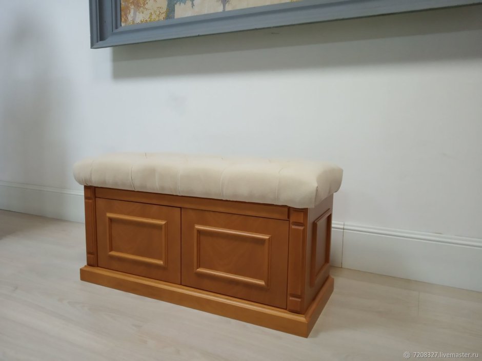 Банкетка с полкой закрытая