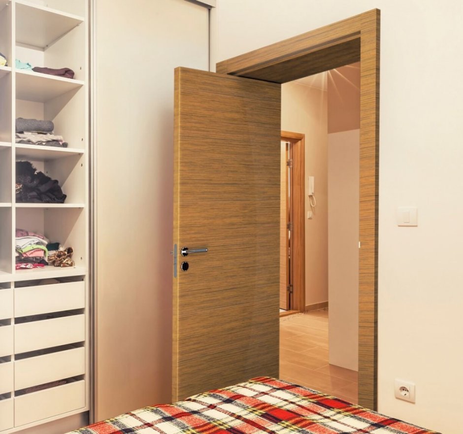 Зеркальная дверь Инвизибл