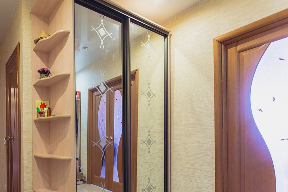 Шкаф в прихожую