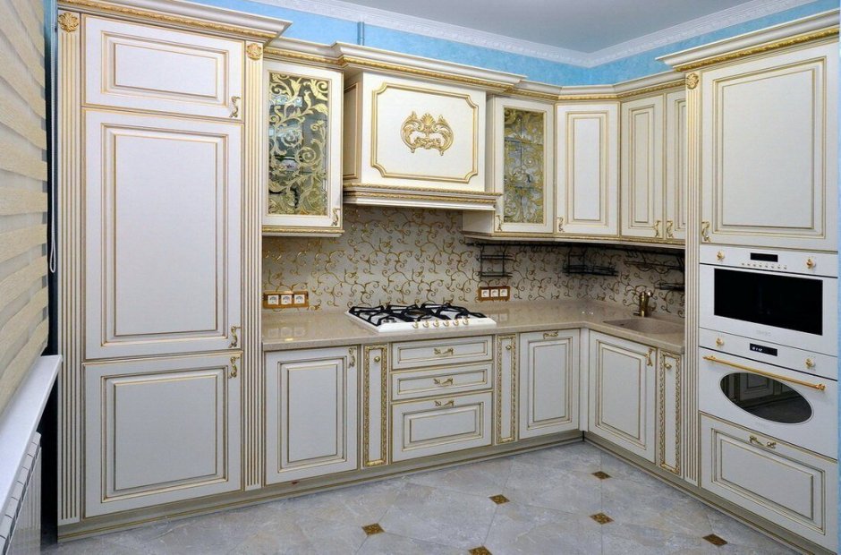 Кухня белая классика с золотой патиной фабрика Бор