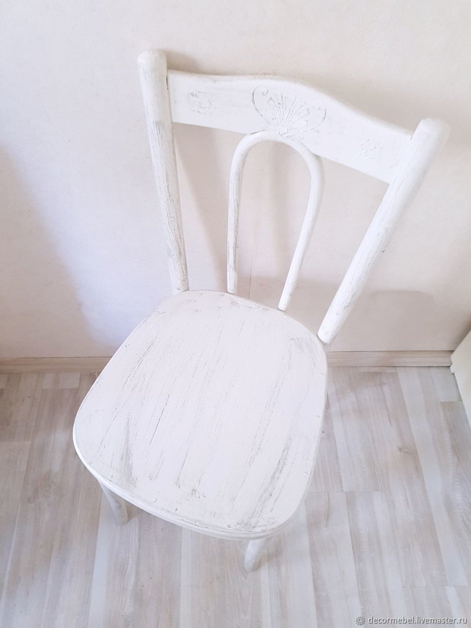 Перекрашенный Венский стул