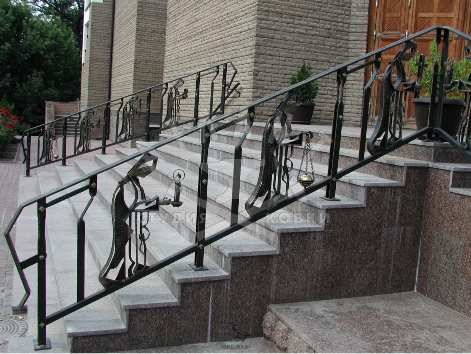 Перила для лестницы из металла