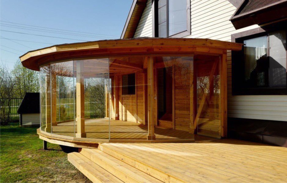 Крытая беседка застекленная с мангалом и барбекю 4х6