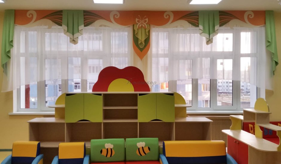 Окна в детском саду