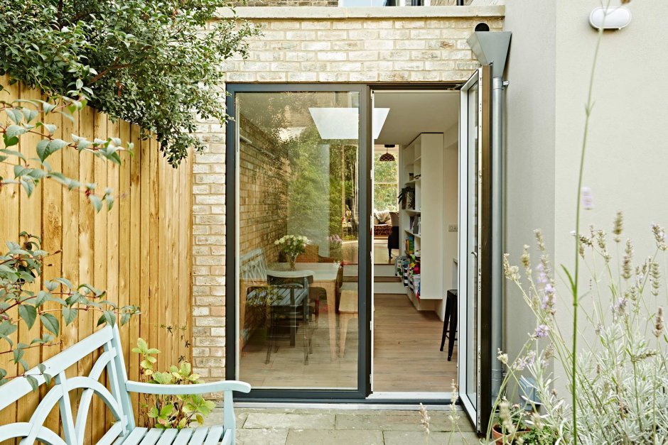 Входная дверь на веранду