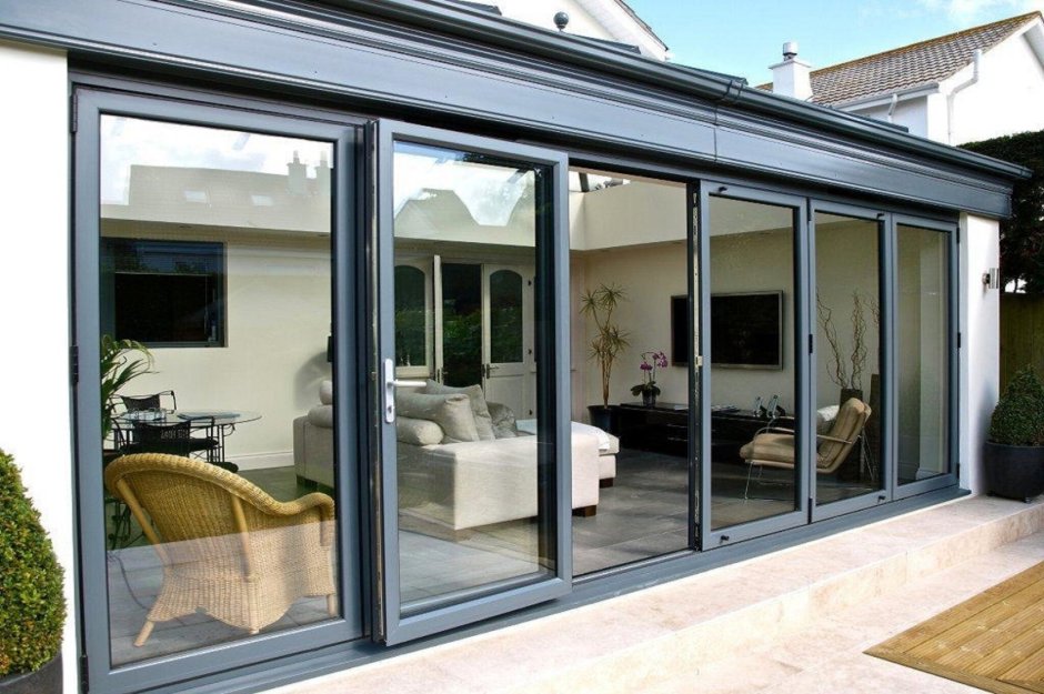 Дверь металлопластиковая входная