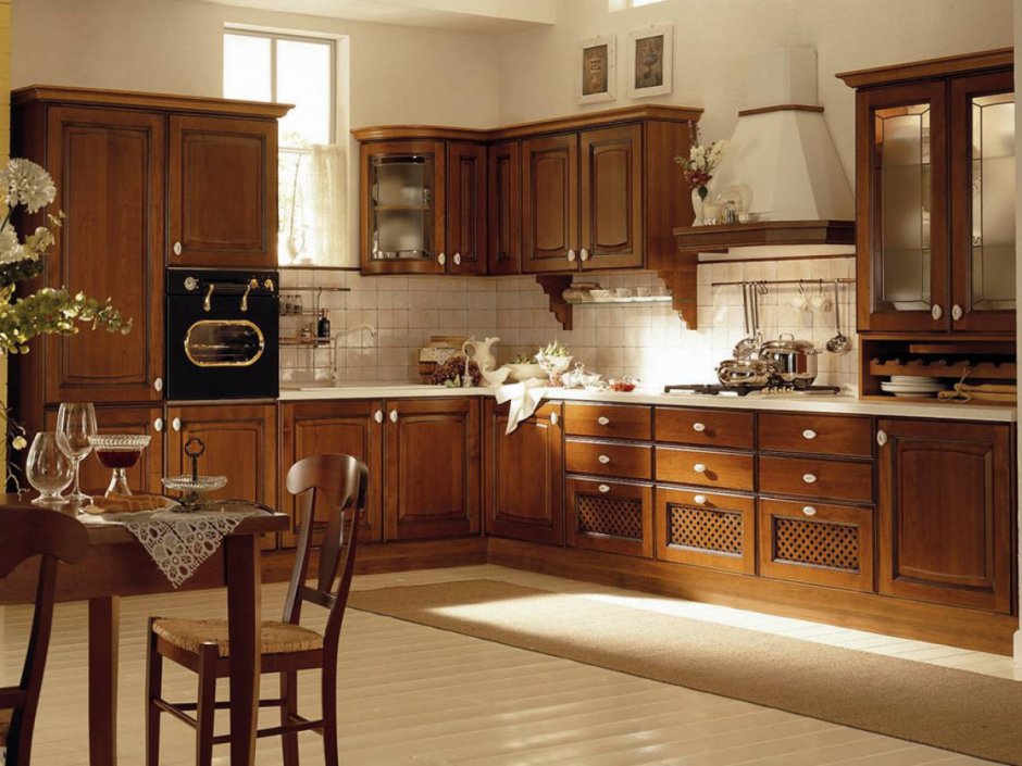 Кухни из дерева классика