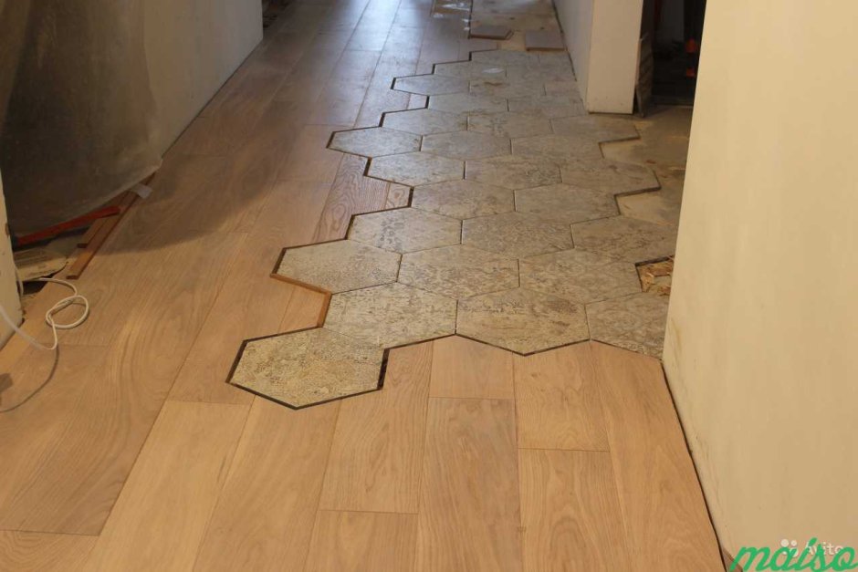 Стык плитки и ламината по диагонали