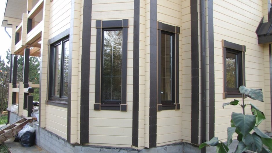 Окантовка окон на фасаде сайдингом