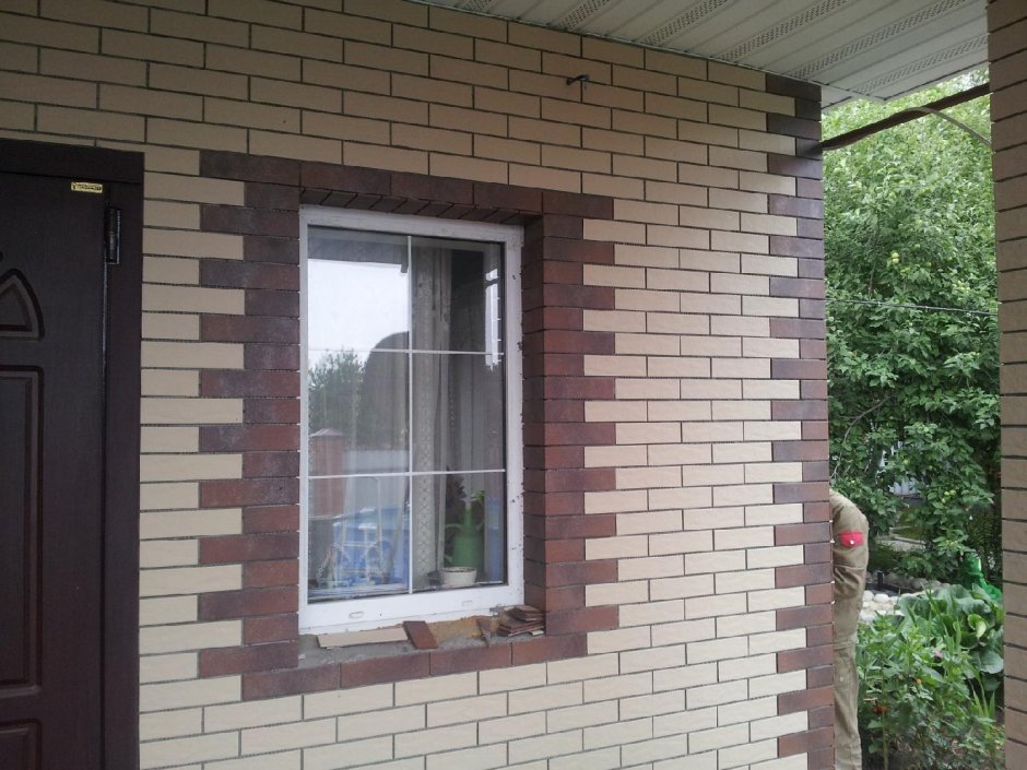 Отделка окон кирпичом