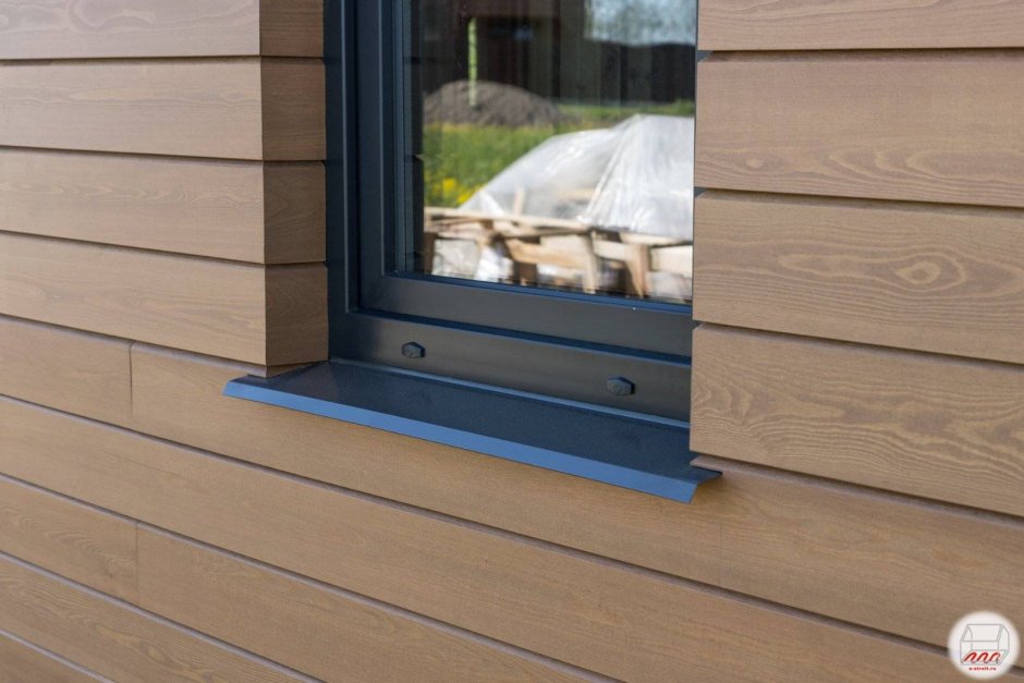 Отделка оконных откосов планкеном